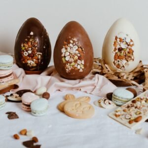 Huevos grandes con frutos secos, chocolate belga